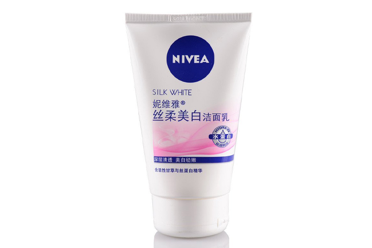 NIVEA SILKY WHITENING CLEANSER 100ML